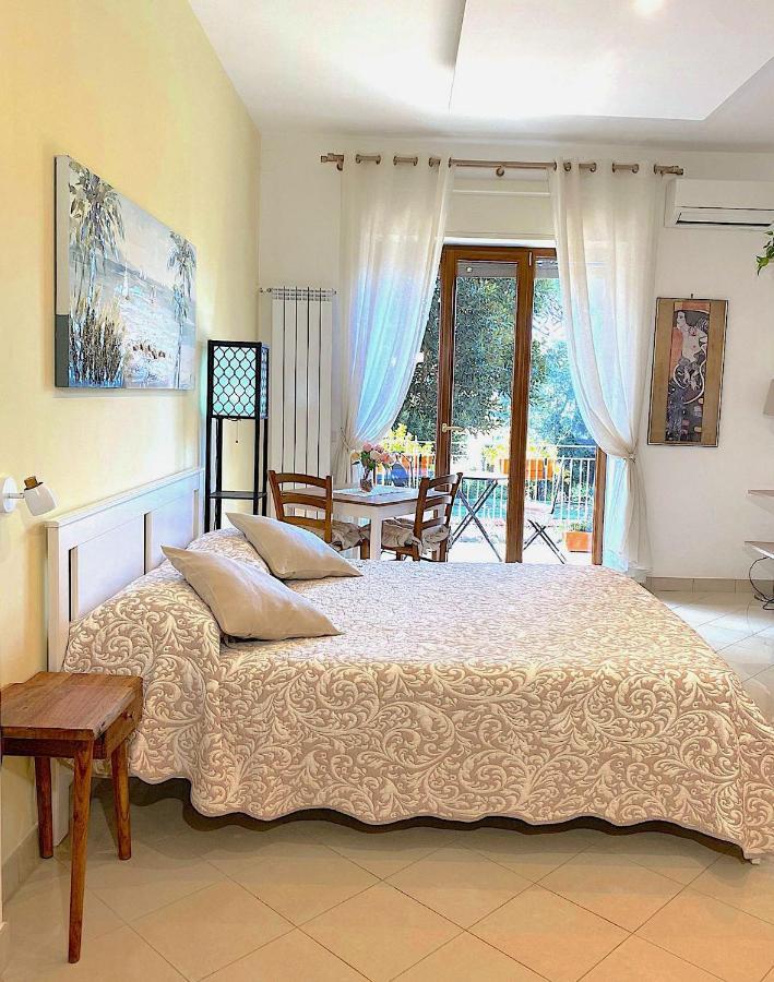 Angelina Suite B&B - Sorrento Centro Екстериор снимка